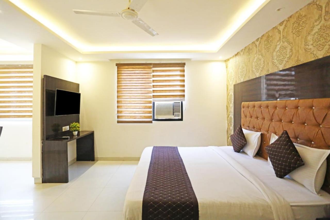 Hotel Vijaydeep Place Near Delhi Airport Yeni Delhi Dış mekan fotoğraf