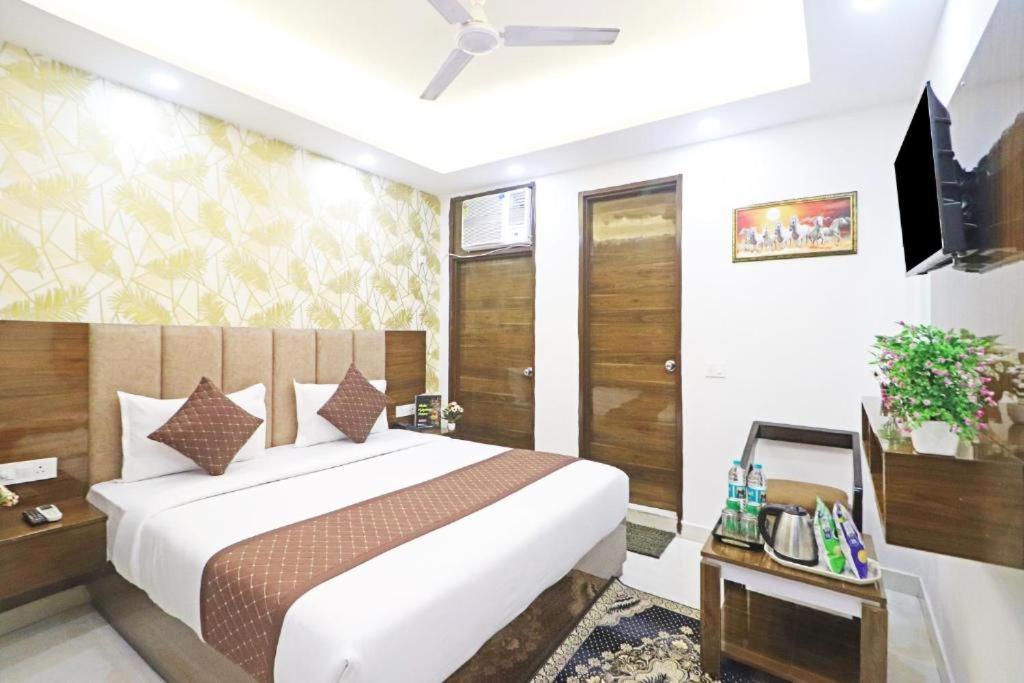 Hotel Vijaydeep Place Near Delhi Airport Yeni Delhi Dış mekan fotoğraf